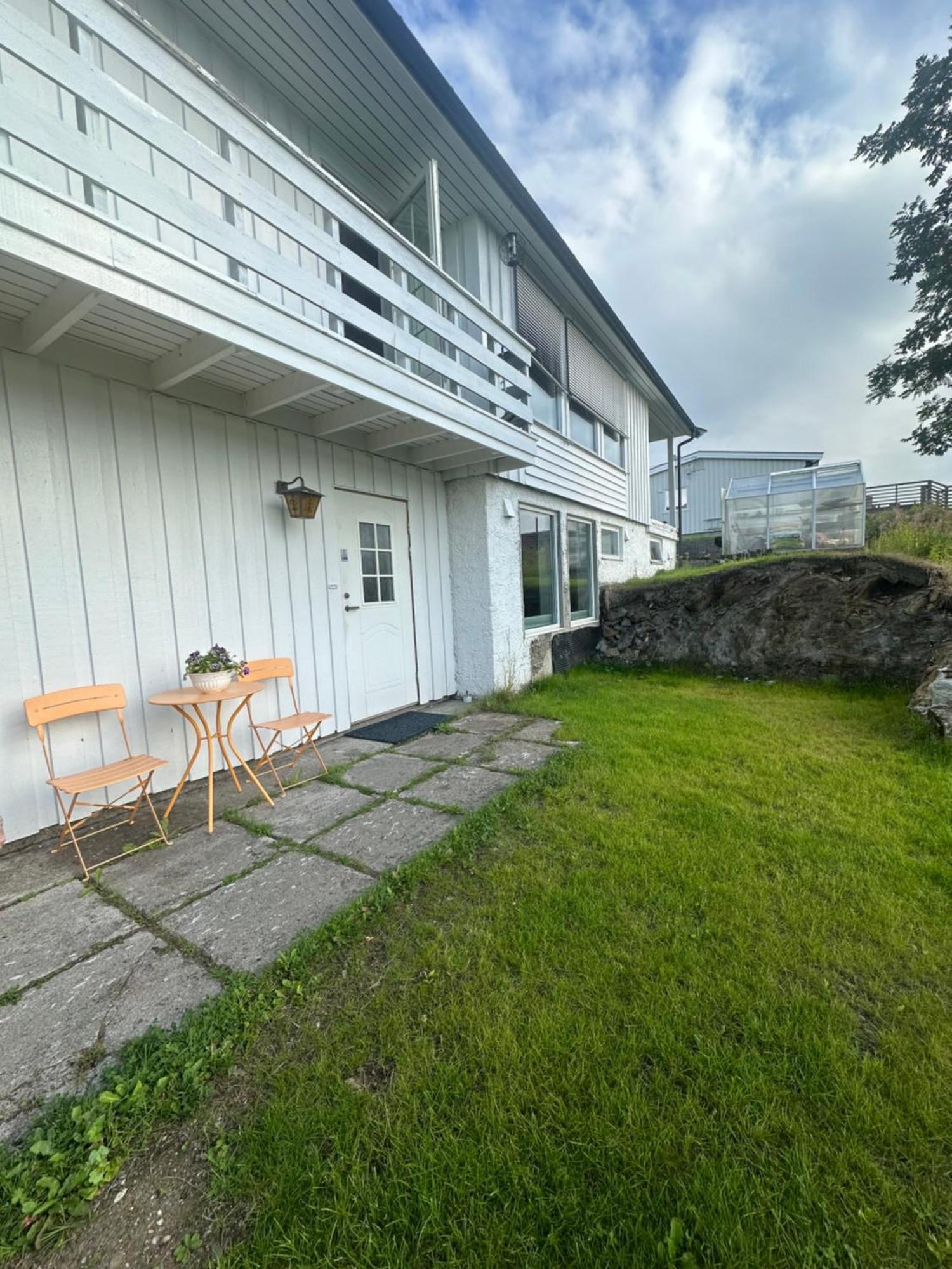 Gateway Senja Appartement Finnsnes Buitenkant foto